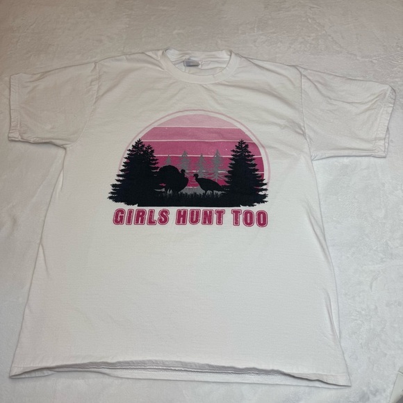 NWOT Girls Hunt Too White and Pink Women’s T-Shirt - Picture 1 of 8